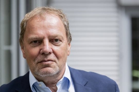 Sportrechtler Michael Lehner plädiert für einen Abbruch der Bundesligasaison.