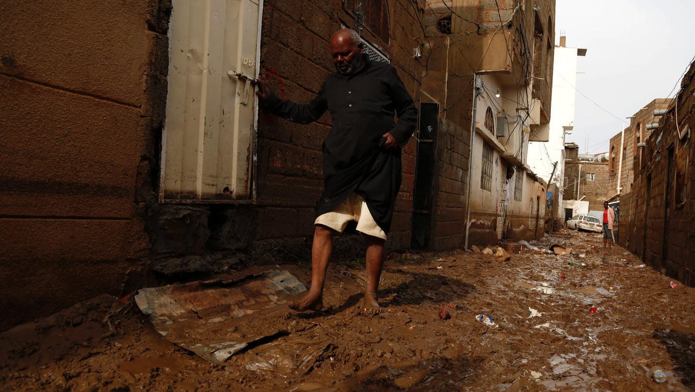 Jemens Hauptstadt Sanaa: Unwetter und Überschwemmungen haben die Stadt schwer getroffen.
