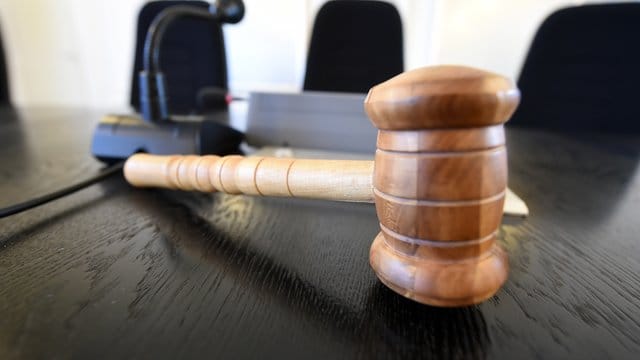 Eigentlich können Kosten für einen Rechtsstreit nicht mehr steuerlich geltend gemacht werden. Eigentlich können Kosten für einen Rechtsstreit nicht mehr steuerlich geltend gemacht werden.