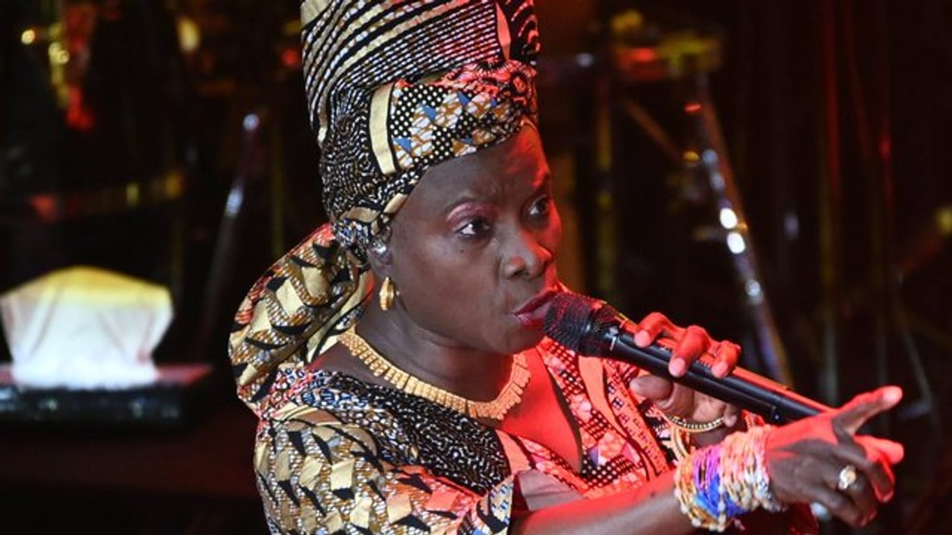 Angelique Kidjo wird den Klassiker "Pata Pata" neu vertonen.