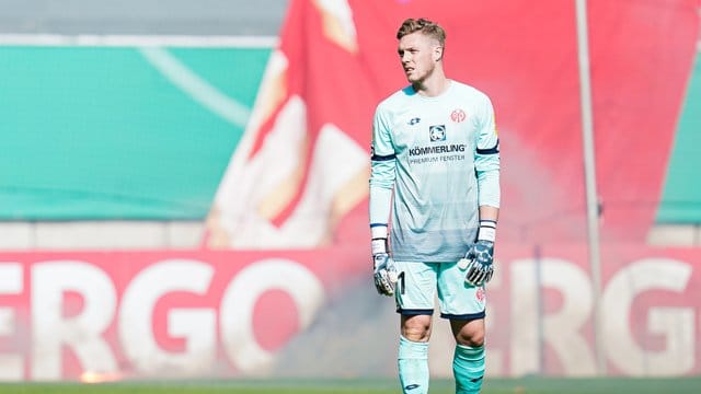 Will sich mit einer Rolle als Ersatztorhüter nicht dauerhaft abfinden: Florian Müller vom FSV Mainz 05. Will sich mit einer Rolle als Ersatztorhüter nicht dauerhaft abfinden: Florian Müller vom FSV Mainz 05.