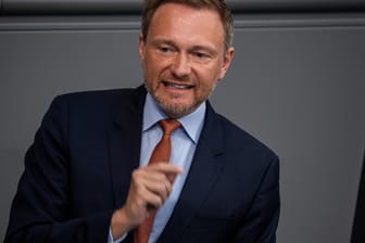 Christian Lindner: Der FDP-Chef ist unzufrieden mit dem Krisenmanagement der Regierung. Damit ist er nicht allein.