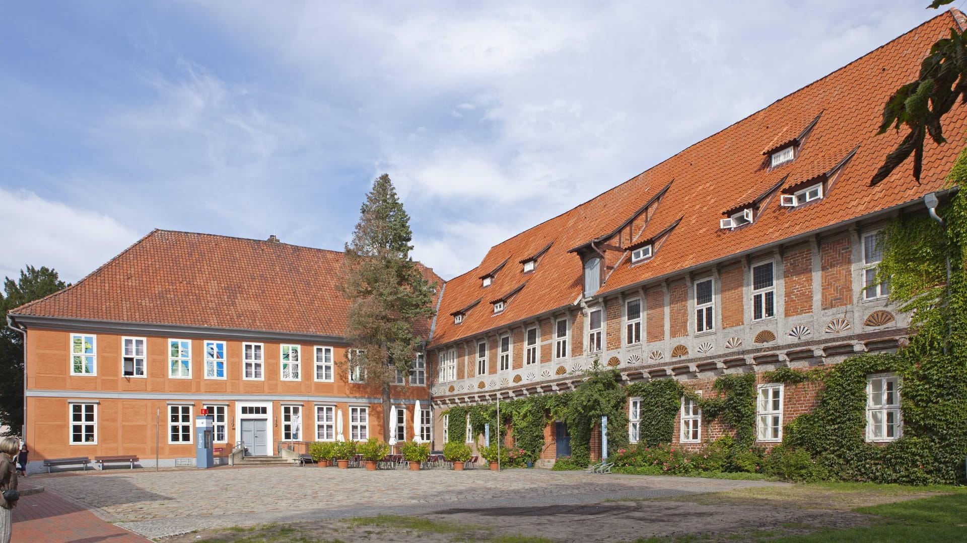 Schloss Bleckede: Die Storchenroute führt auch an diesem Bau vorbei.