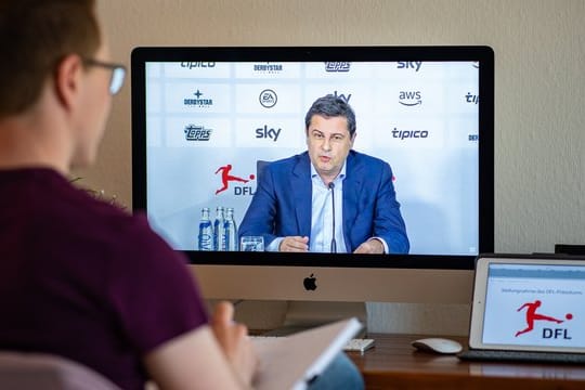 Die 36 Profi-Clubs wären laut DFL-Chef Christian Seifert auch schon am 9.