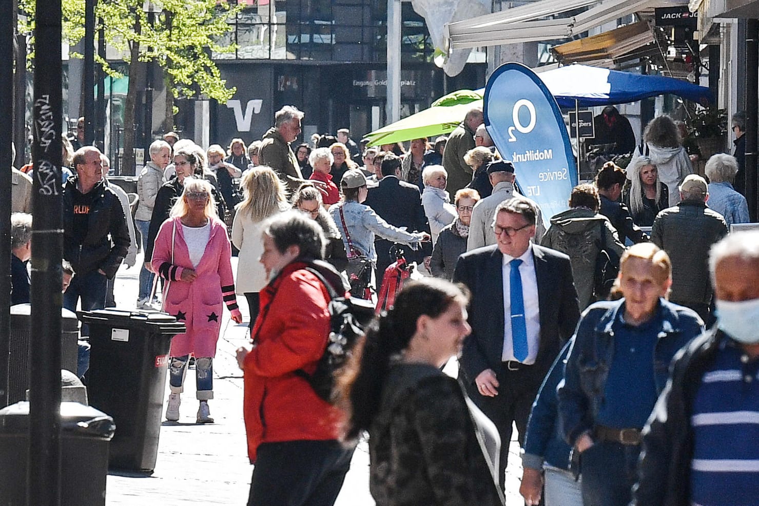 In Gelsenkirchen ist der Shopping-Trubel wieder ausgebrochen.