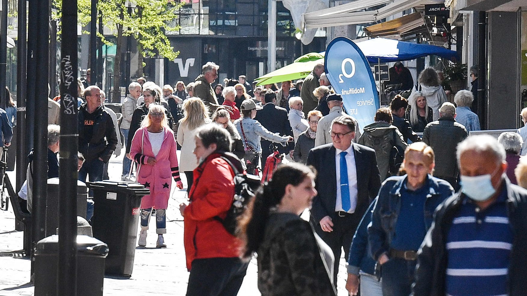 In Gelsenkirchen ist der Shopping-Trubel wieder ausgebrochen.