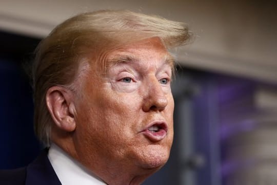 US-Präsident Trump spricht im Weißen Haus über das Coronavirus.