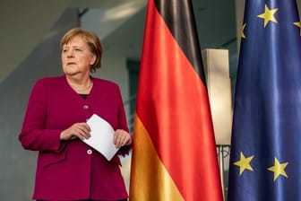 Bundeskanzlerin Merkel bei einer Pressekonferenz nach dem EU-Videogipfel.