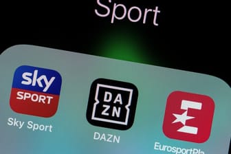 Eurosport hat die Rechte für die Freitags- sowie zehn Sonntags- und Montagsspiele an DAZN sublizenziert.