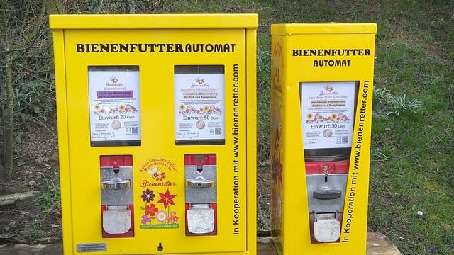 Automaten mit einem Centbetrag füttern und so einen kleinen Beitrag gegen das Bienensterben leisten.