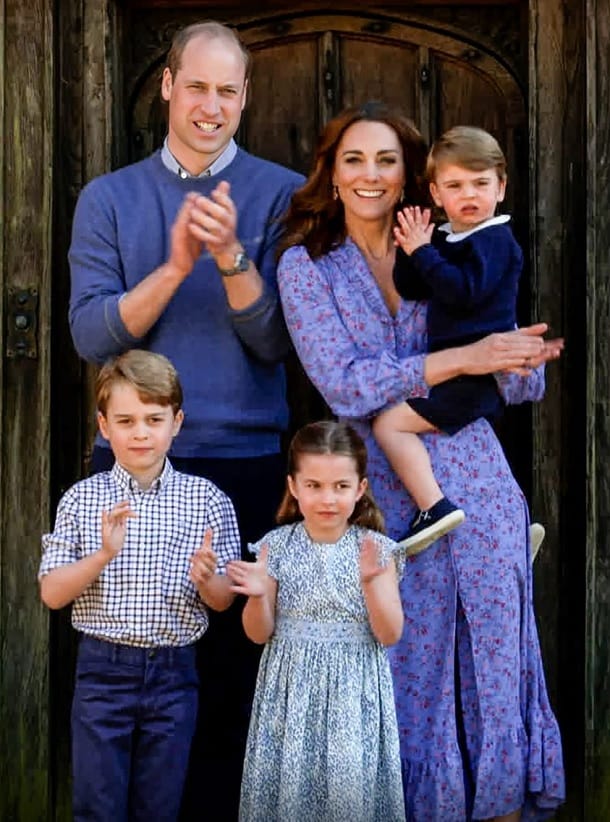 Die Cambridges zeigen sich in Blautönen.