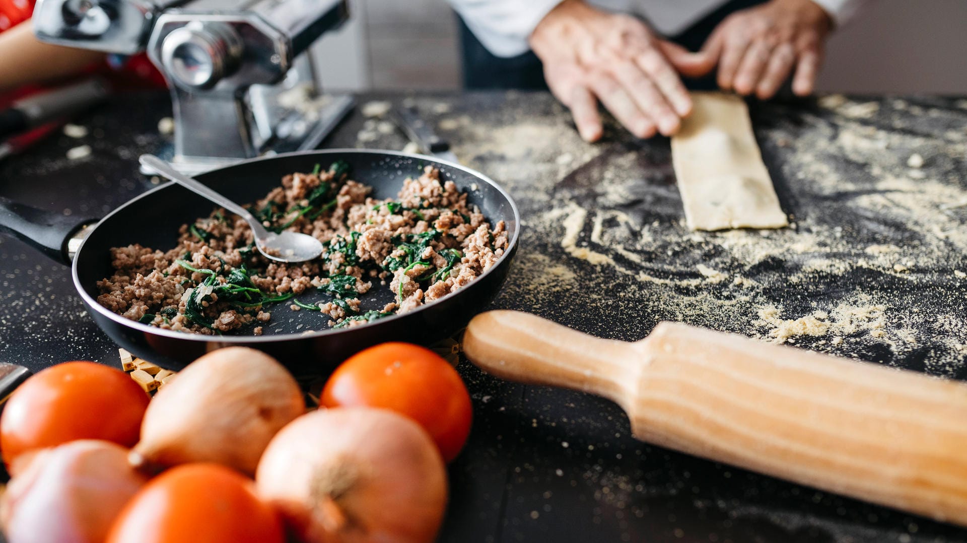 Laut Ernährungsindustrie: Viele Deutsche haben zunehmend Probleme beim Kochen. Laut Ernährungsindustrie: Viele Deutsche haben zunehmend Probleme beim Kochen.