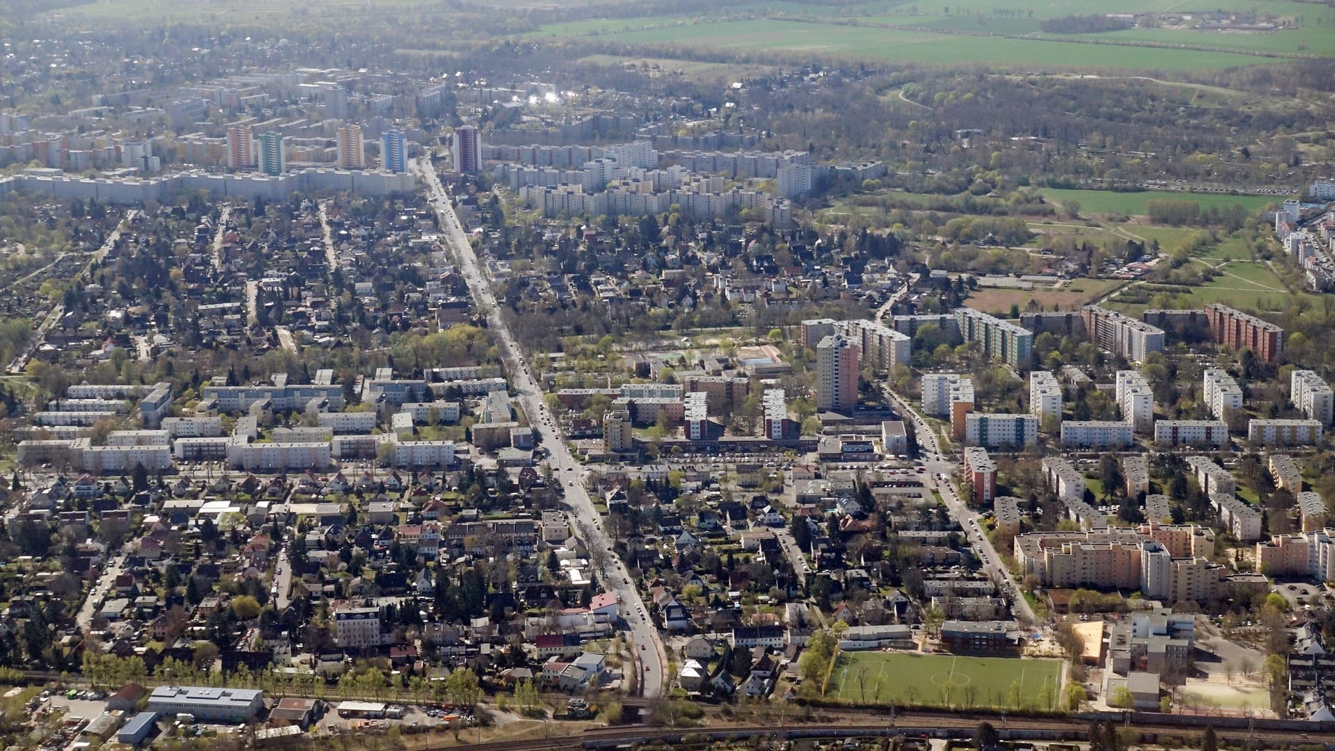 Eine Luftbildaufnahme der Rudolf-Wissel-Siedlung in Berlin-Staaken: Unweit des Magistratswegs wurde geschossen.