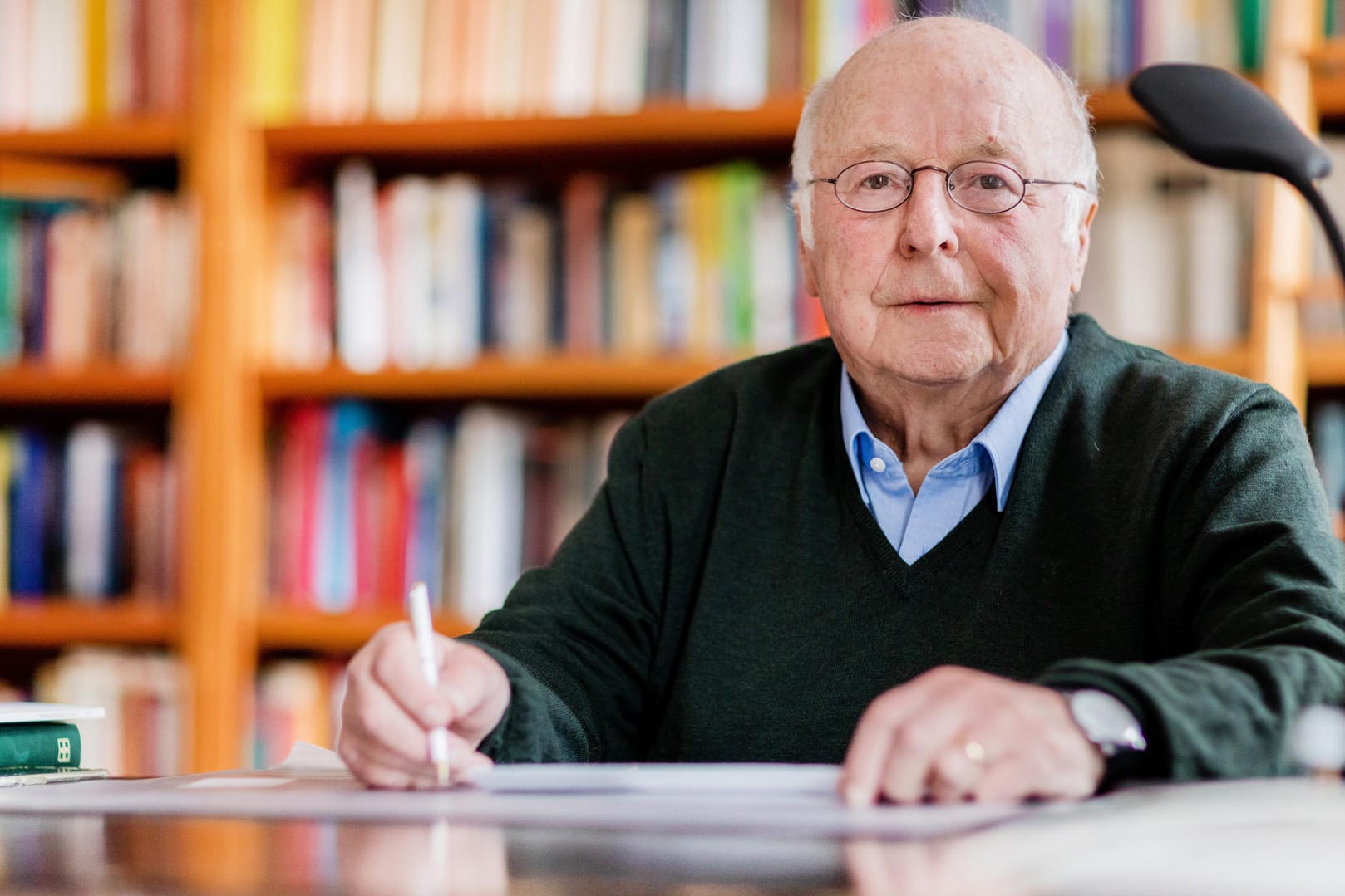 Im Alter von 84 Jahren ist der ehemalige Arbeits- und Sozialminister Norbert Blüm gestorben: t-online.de hat die Leser dazu aufgerufen, ihre Gedanken zum Tod von Norbert Blüm zu äußern.