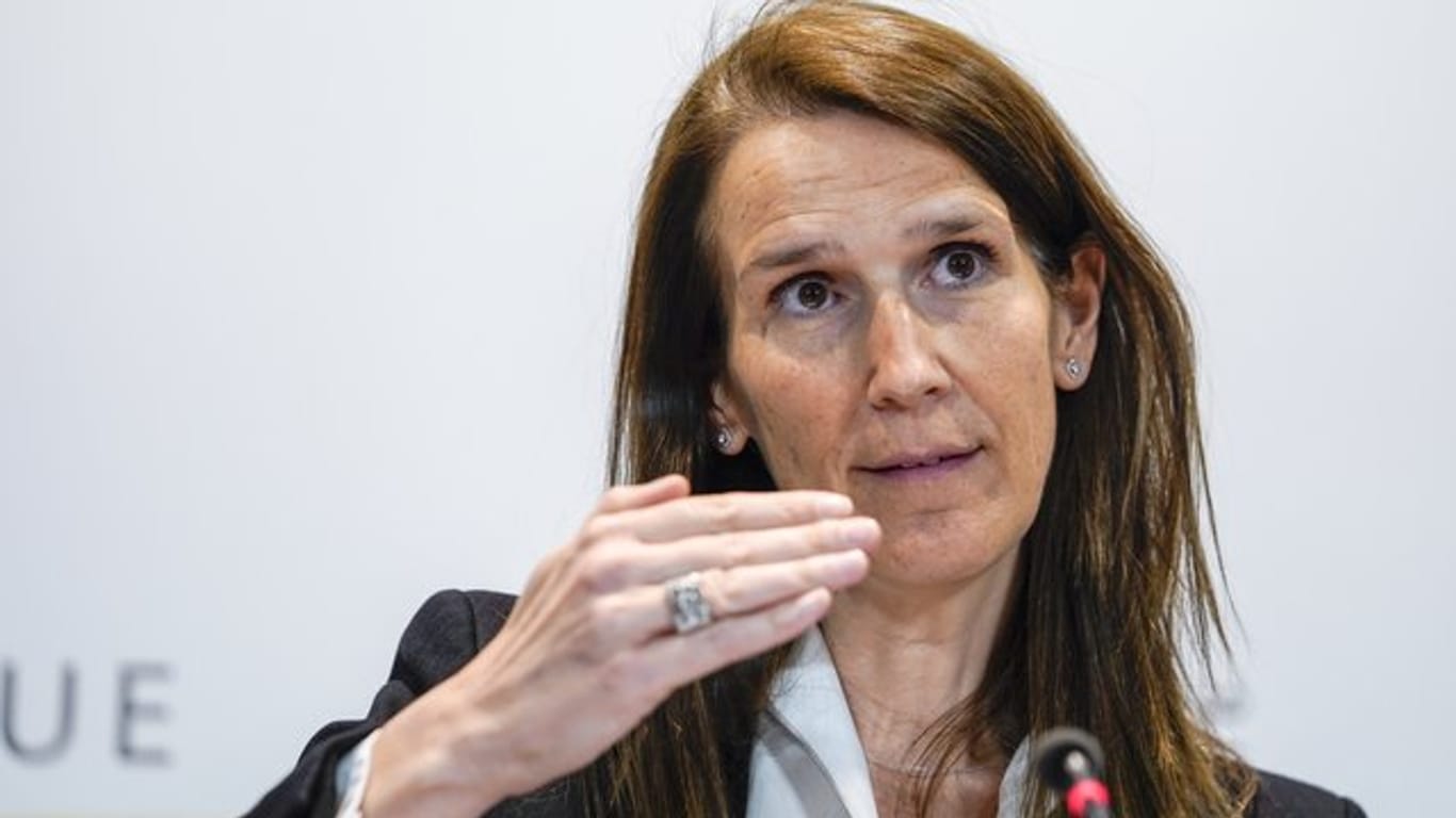 Belgien will seine Corona-Beschränkungen ab Anfang Mai schrittweise lockern, wie Premierministerin Sophie Wilmes am Freitag nach mehr als siebenstündigen Beratungen des Nationalen Sicherheitsrats sagte.