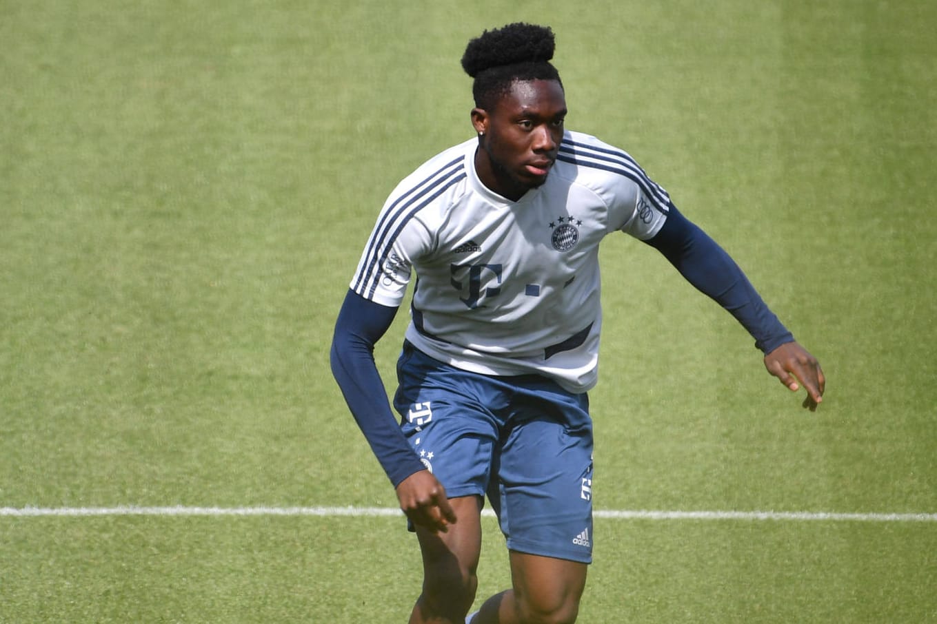 Alphonso Davies: der Bayern-Profi im Training.