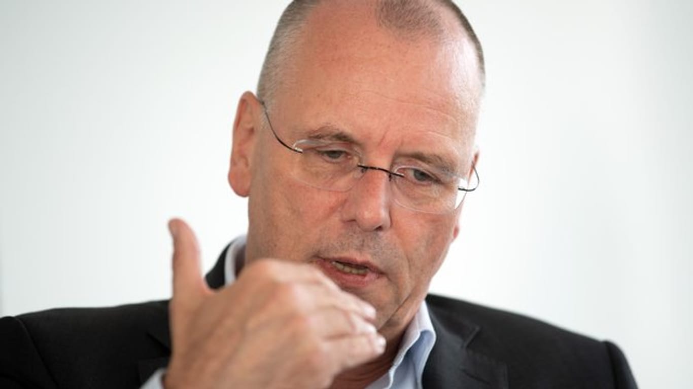 Spricht sich für Gehaltsobergrenzen im Fußball aus: Thomas Röttgermann, Vorstandsvorsitzender von Fortuna Düsseldorf.