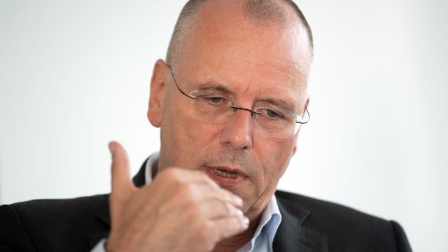 Spricht sich für Gehaltsobergrenzen im Fußball aus: Thomas Röttgermann, Vorstandsvorsitzender von Fortuna Düsseldorf. Spricht sich für Gehaltsobergrenzen im Fußball aus: Thomas Röttgermann, Vorstandsvorsitzender von Fortuna Düsseldorf.