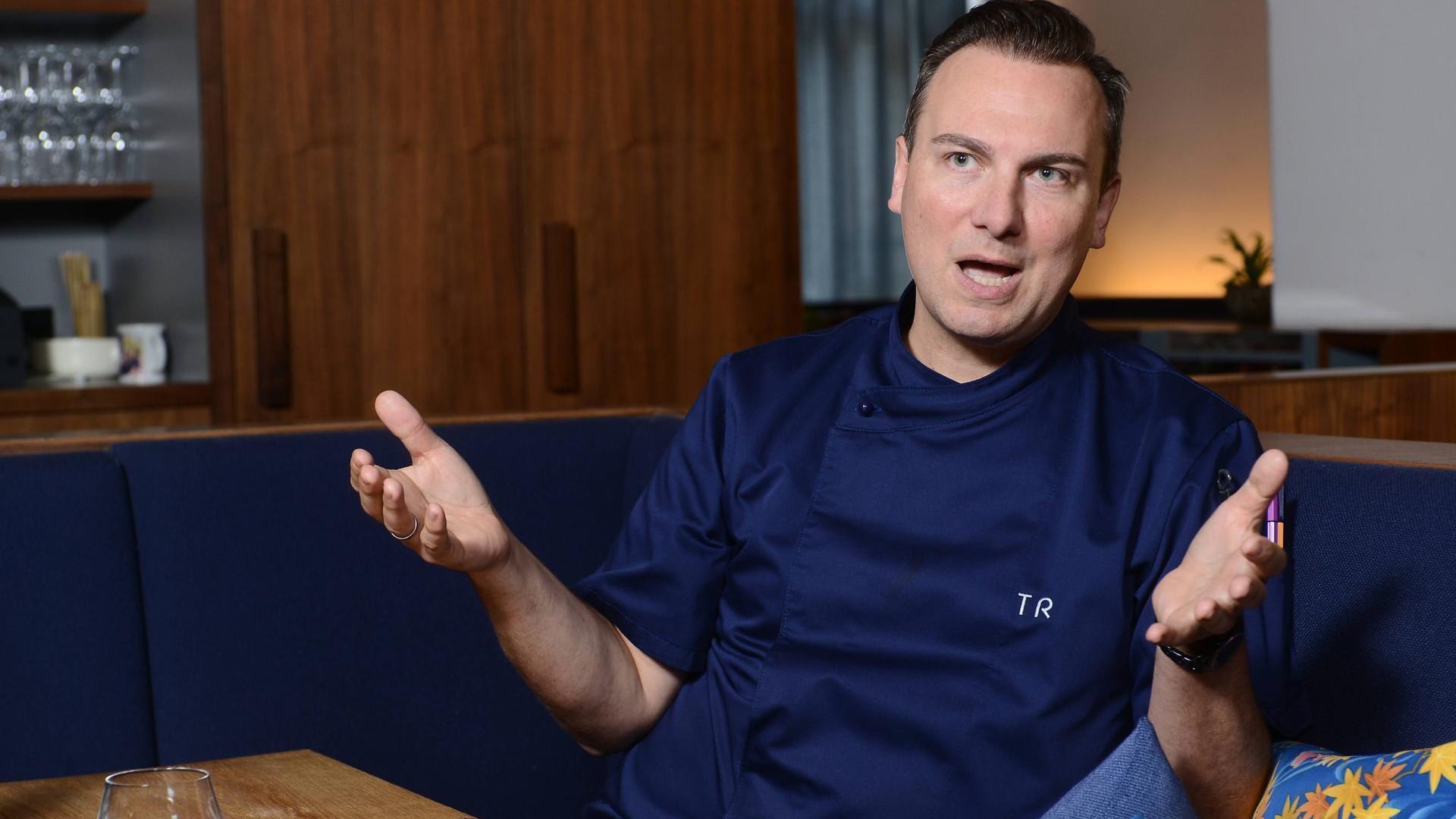 Tim Raue: Die Gastrobranche leidet unter der Corona-Krise besonders.