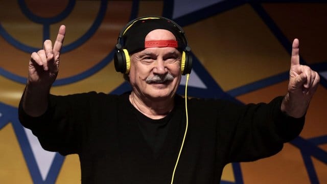 Der italienische Produzent und DJ Giorgio Moroder tritt beim Corona SunSets Festival auf.