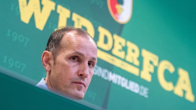 Spricht sich für einen Neustart der Bundesliga aus: Heiko Herrlich, Trainer vom FC Augsburg. Spricht sich für einen Neustart der Bundesliga aus: Heiko Herrlich, Trainer vom FC Augsburg.