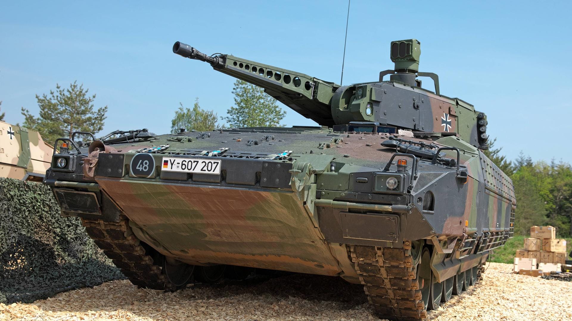 Ein Schützenpanzer PUMA (Symbolbild): Deutschland hat seine Militärausgaben um 10 Prozent gesteigert.