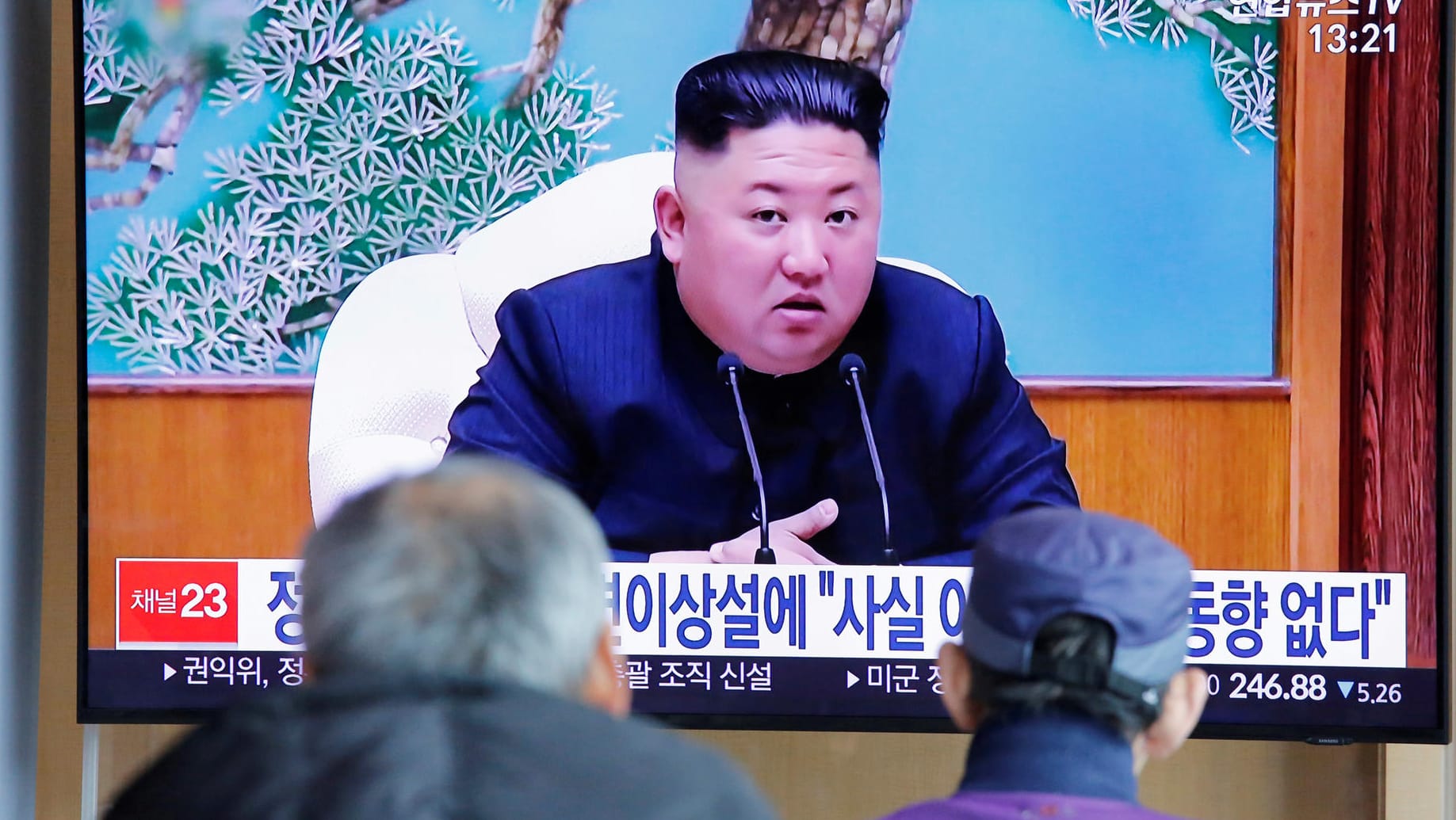 Südkoreaner sehen sich Kim Jong Un im Fernsehen an: Es gibt Spekulationen über den Gesundheitszustand des Nordkoreaners.