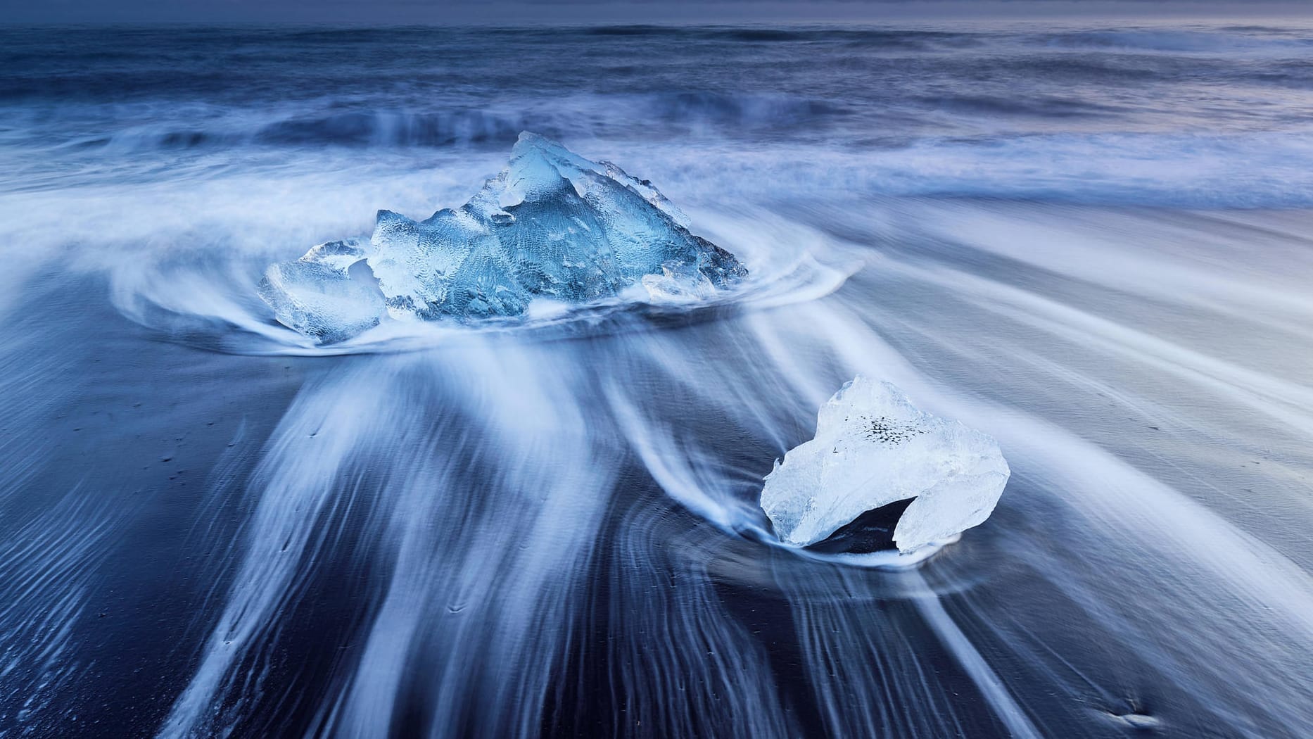 Eisblöcke am Nordpol: Zukünftig werden wohl immer mehr Sommer in der Arktis eisfrei sein – trotz Klimaschutz.