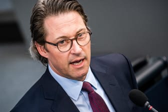 Andreas Scheuer: Der Bundesverkehrsminister will Masken auch in IC- und ICE-Zügen zur Pflicht machen.