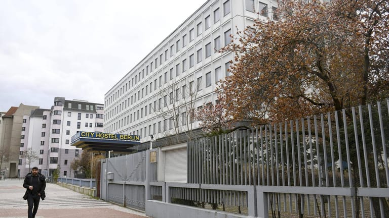 City Hostel Berlin: Das Hostel auf dem Gelände der nordkoreanischen Botschaft soll geschlossen werden.
