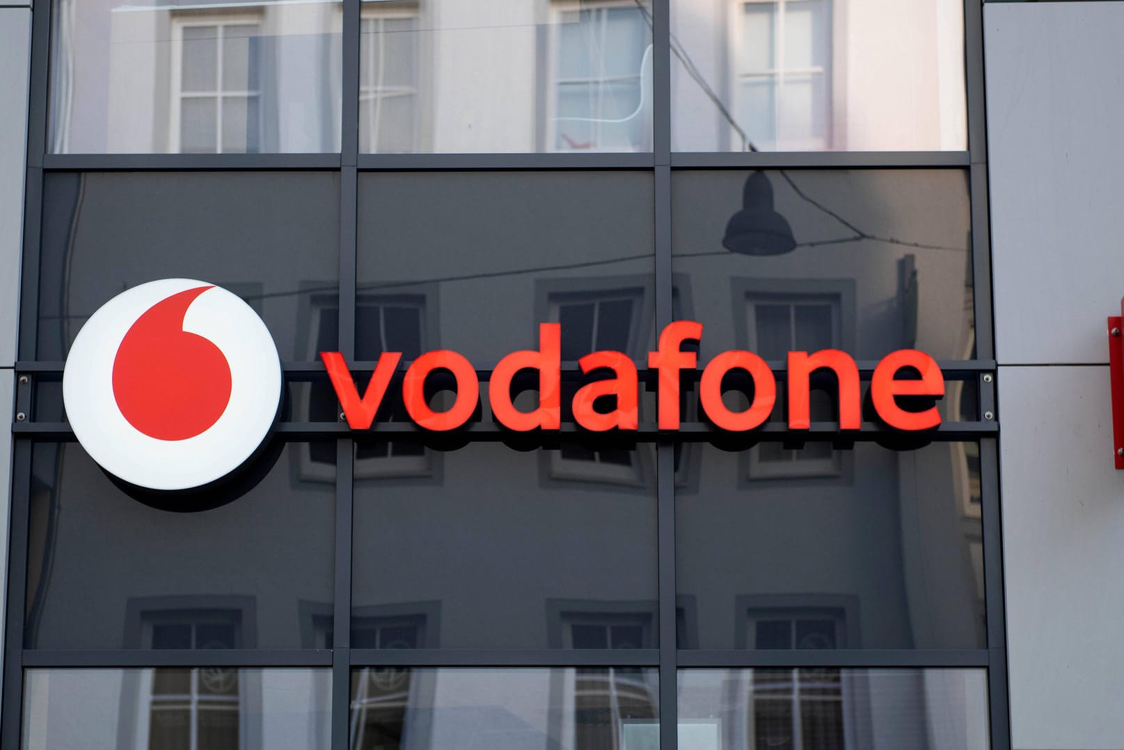 Das Vodafone-Logo: Das Kabelnetz wies am Morgen Störungen auf.