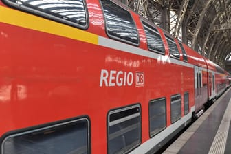 Bahnverkehr: Die Deutsche Bahn kommt in Zeiten der Corona-Krise den Reisenden besonders entgegen.