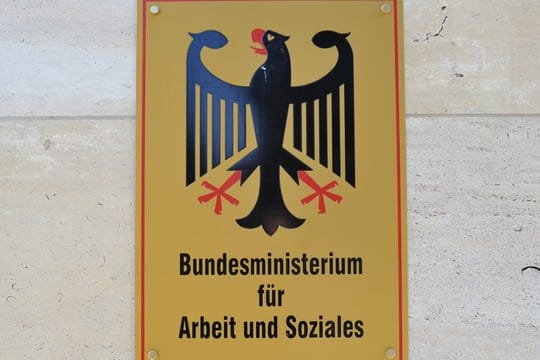 Das Bundesarbeitsministerium hat schon mal grünes Licht für Geisterspiele gegeben.