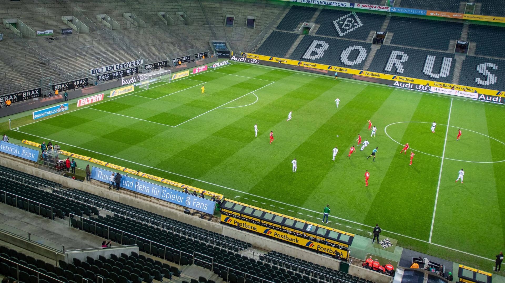 Szene aus dem März: Bundesliga-Geisterspiel Gladbach - Köln.