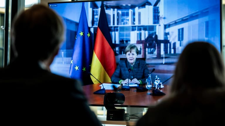 Kanzlerin Angela Merkel hält in der Corona-Krise bei einem virtuellen Klimagipfel eine Rede.