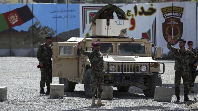 Afghanische Spezialkräfte am Stadtrand von Kabul Wache. Afghanische Spezialkräfte am Stadtrand von Kabul Wache.