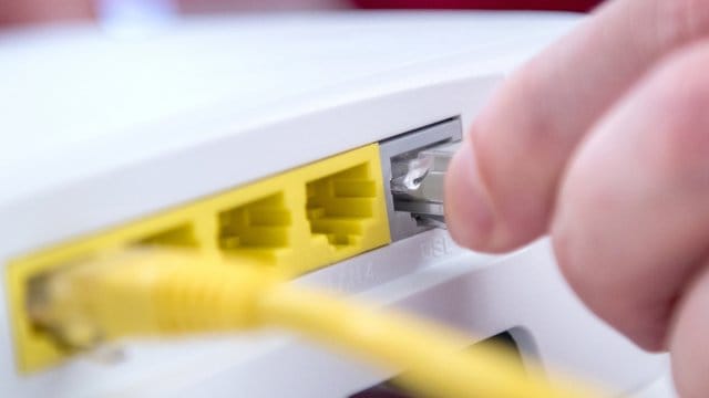 In Deutschland werden bald mehr als die Hälfte aller Haushalte über Gigabit-fähige Anschlüsse ans Internet haben. In Deutschland werden bald mehr als die Hälfte aller Haushalte über Gigabit-fähige Anschlüsse ans Internet haben.