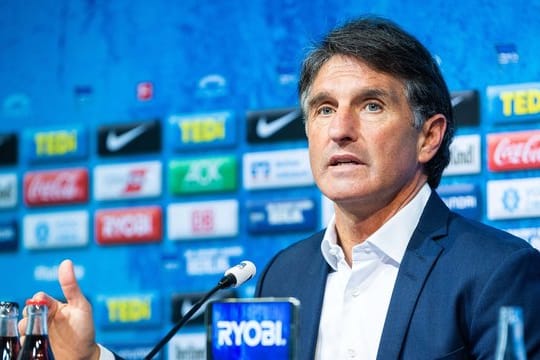 Bruno Labbadia warnte: "Das Letzte, was wir machen dürfen, ist, uns über die Gesellschaft zu stellen.