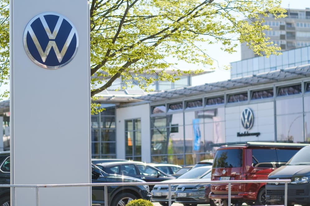 Volkswagen: Der Autobauer fordert wegen der drohenden Nachfrageflaute in der Corona-Krise eine neue staatliche Förderprämie.