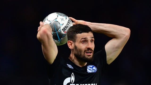 Bleibt in Sachen Vertrag ganz gelassen: Daniel Caligiuri. Bleibt in Sachen Vertrag ganz gelassen: Daniel Caligiuri.