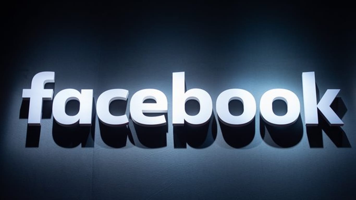 Das Logo von Facebook: Bei Facebook waren zuletzt monatlich 2,6 Milliarden Nutzer aktiv.