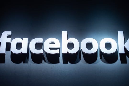 Das Logo von Facebook: Bei Facebook waren zuletzt monatlich 2,6 Milliarden Nutzer aktiv.