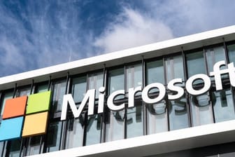 Microsoft profitiert davon, dass momentan viele von Zuhause arbeiten.