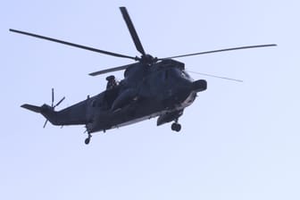 Ein Nato-Hubschrauber bei einer Übung: Bei einem Einsatz über dem Mittelmeer ist ein kanadischer Nato-Helikopter vom Radar verschwunden. (Symbolfoto)