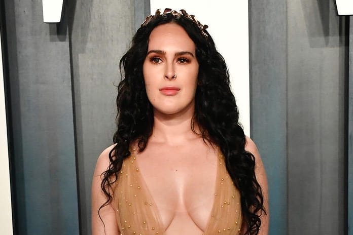 Rumer Willis teilt intime Fotos von sich auf Instagram.