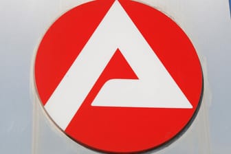 Das Logo der Agentur für Arbeit: In Hagen haben viele Unternehmen Kurzarbeit angemeldet.