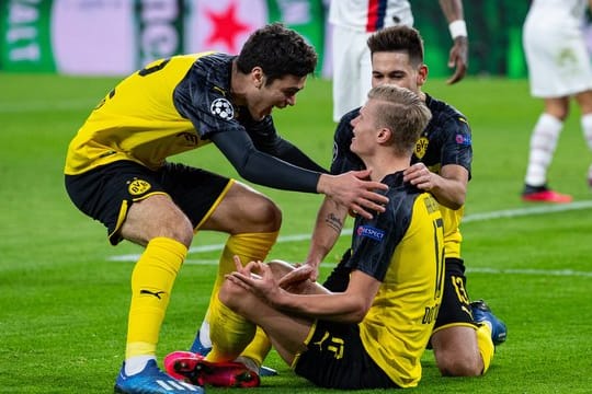Jubel im Schneidersitz: BVB-Torjäger Erling Haaland.
