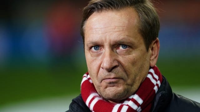 Horst Heldt ist der Sportchef des 1.