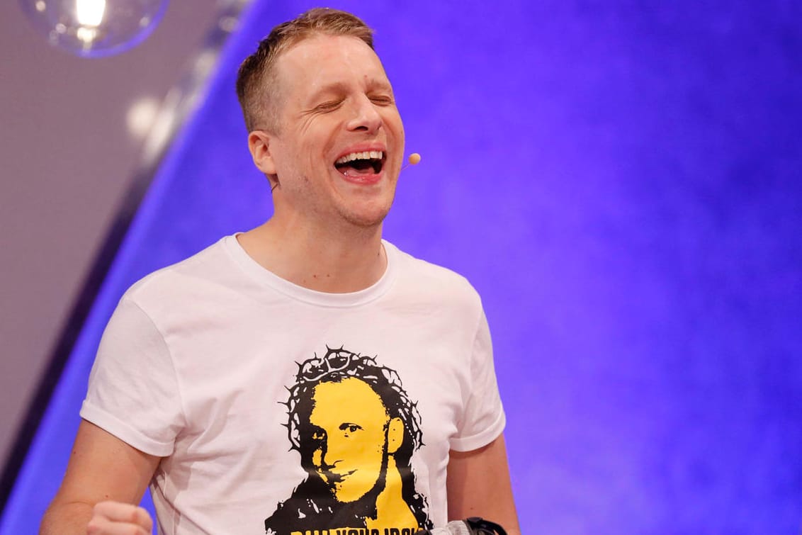 Oliver Pocher: Der Comedian veröffentlichte einen Erotikfilm, in dem Anne Wünsche zu sehen ist.