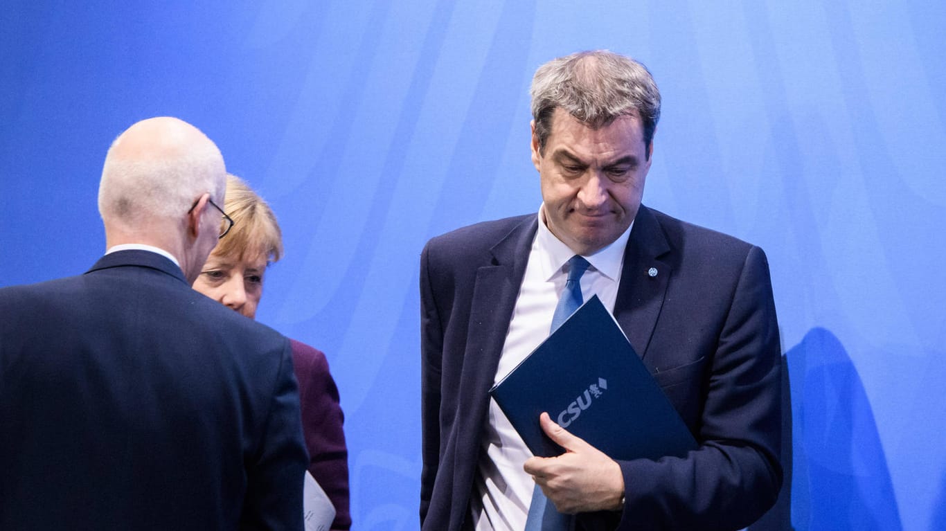 Markus Söder und Angela Merkel: Bisher sind sie strikt gegen zu schnelle Lockerungen.